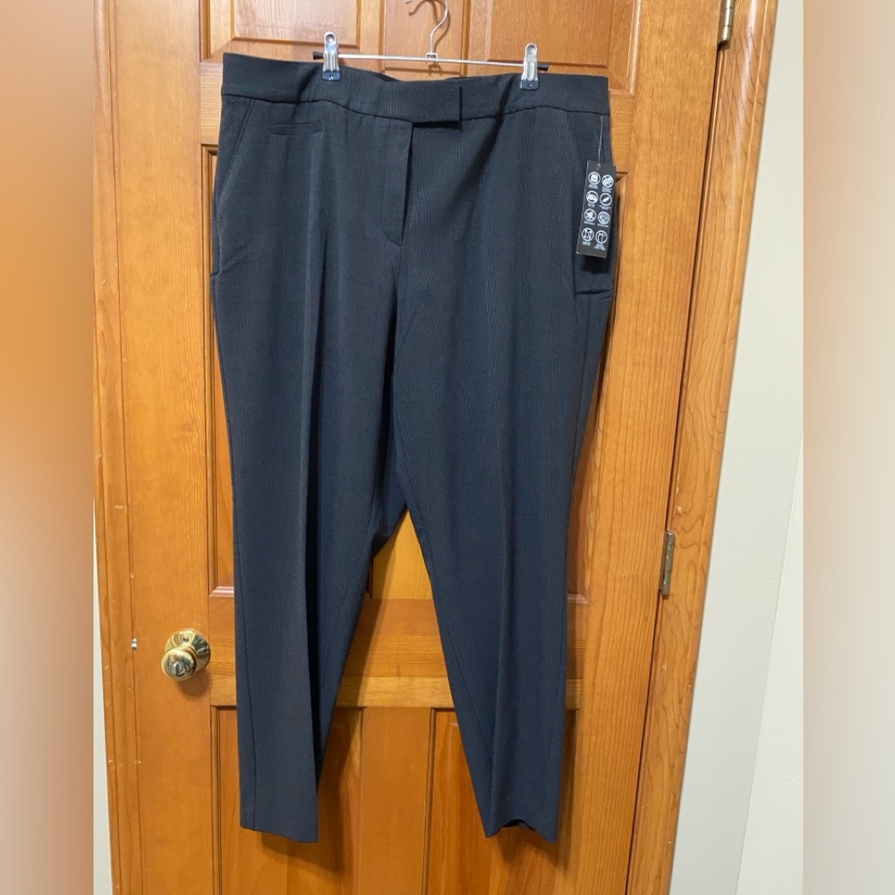 NWT Investment Plus Size the 5TH AVE Fit Straight Leg Pants - Picture 3 of 4